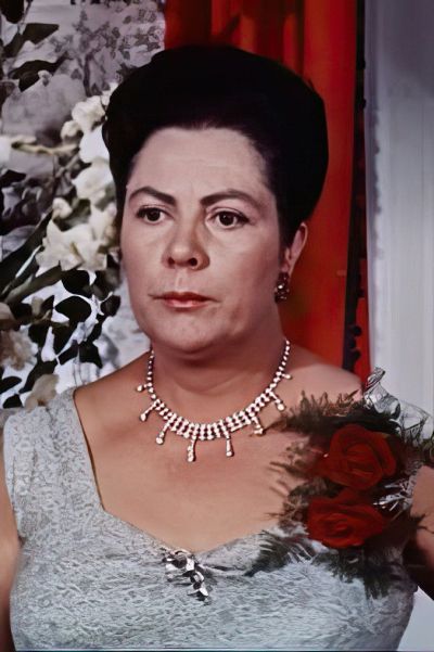 Adrienne Servantie