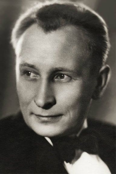 Павел Суханов