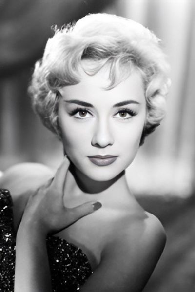 Carole Lesley