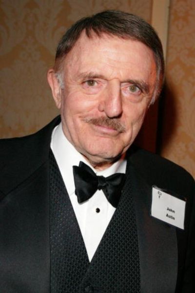 Джон Эстин